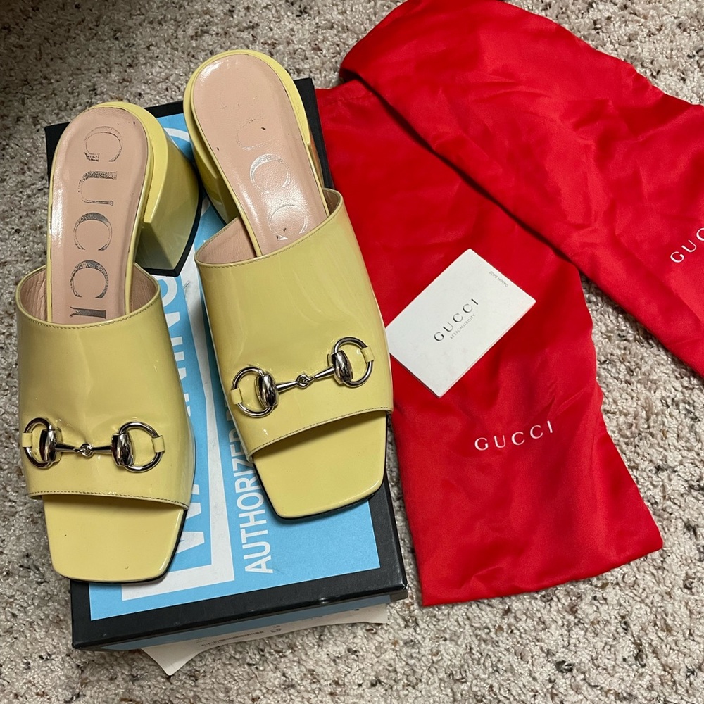 Gucci patent leather mid-heel horsebit Lexi sandals